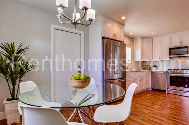 Building Photo - Bay Ho, 3225 Jappa Ave, Rmdled, 15 Solar P...