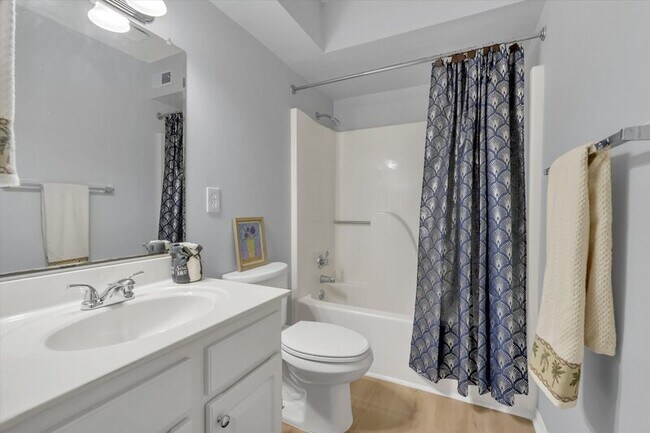 Building Photo - 2811 Edridge Ct