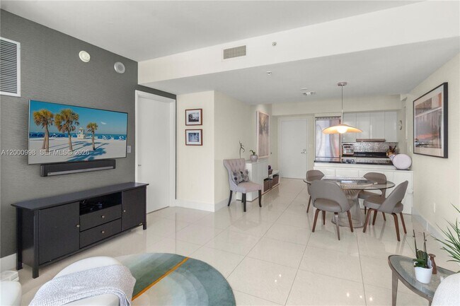 Building Photo - 92 SW 3rd St