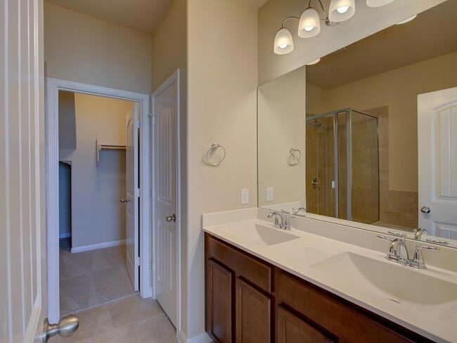 Building Photo - 421 Epiphany Ln