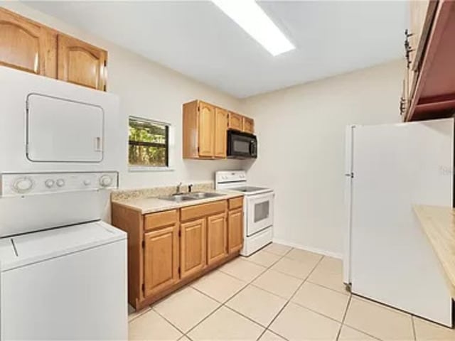 Building Photo - 636 Seminole Ave