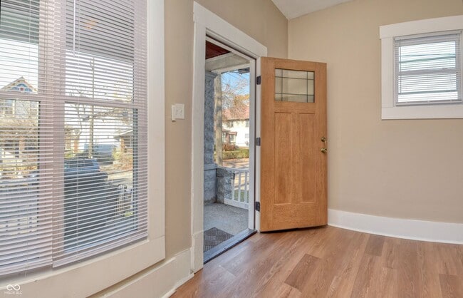 Building Photo - 1247 Wright St