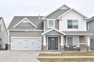 Building Photo - 2066 S 1400 W