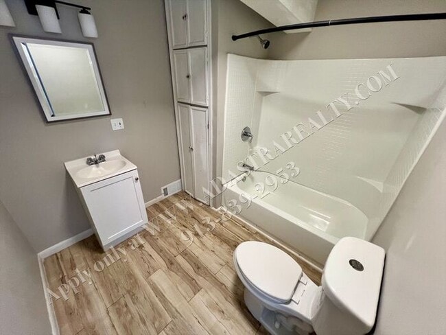 Building Photo - Updated 3 bed 2 bath home in Independence-Coming SOON!!