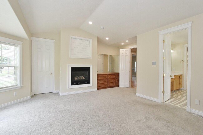 Building Photo - 4109 E Man O War Dr