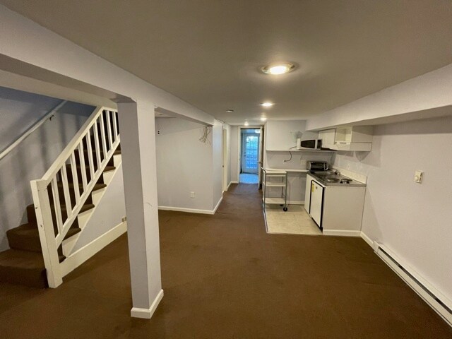 Building Photo - 2743 4th St NE