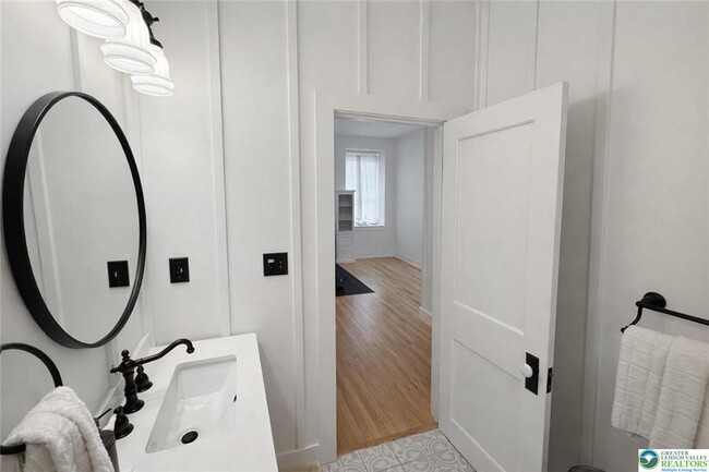 Building Photo - 10637 Schantz Rd