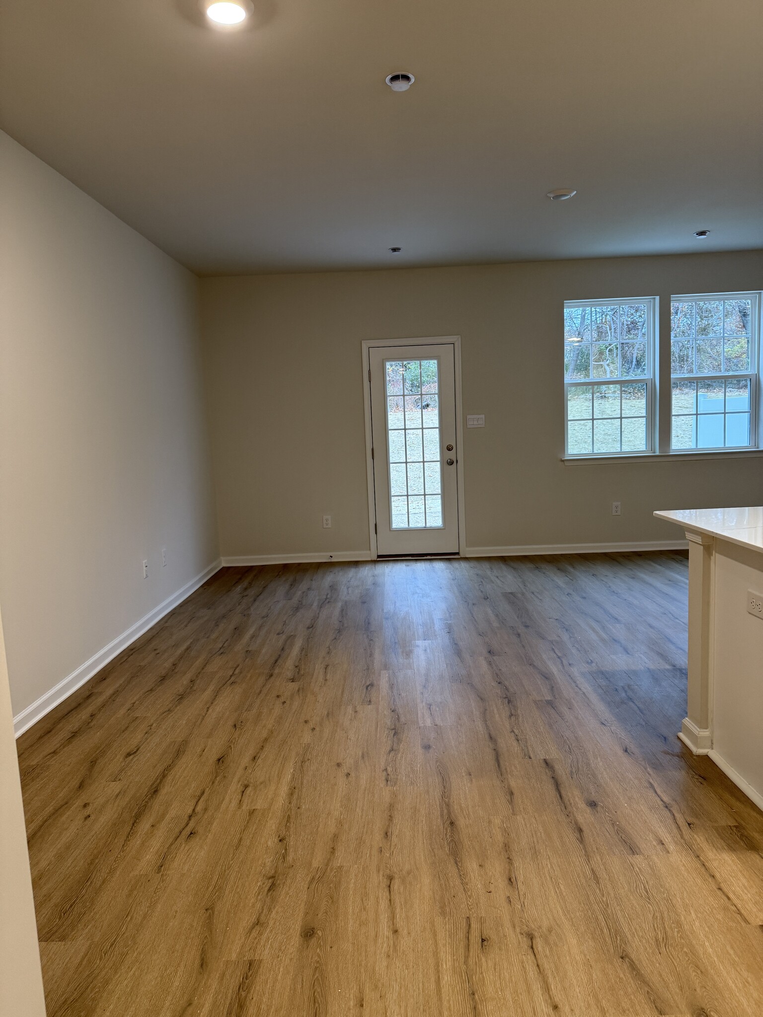 Building Photo - 8 Reagan Rd