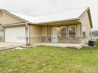 Building Photo - 3 Bedroom 2.5 bath