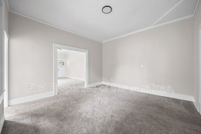 Building Photo - 113 Brawley St