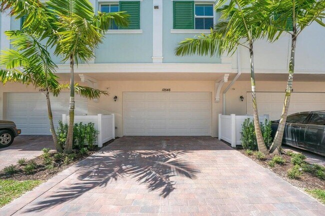 Building Photo - 12546 Gross Pointe Dr