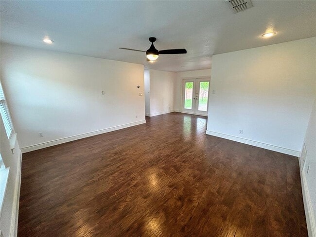 Building Photo - 6214 Haney Dr