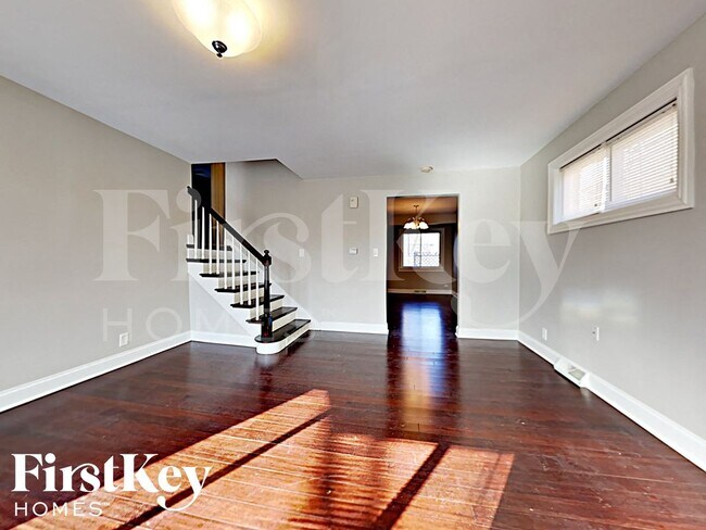 Building Photo - 1546 Highridge Pkwy