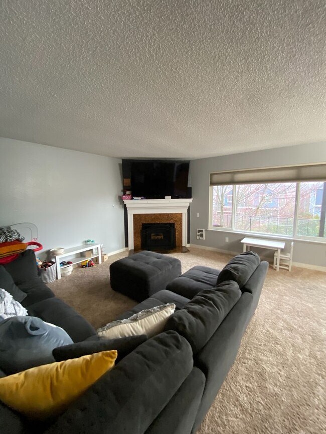 Building Photo - 17430 Ambaum Blvd S