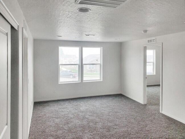 Building Photo - 4026 N Arrowleaf Lp