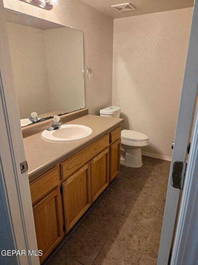 Building Photo - 2988 Tierra Cortez Ave
