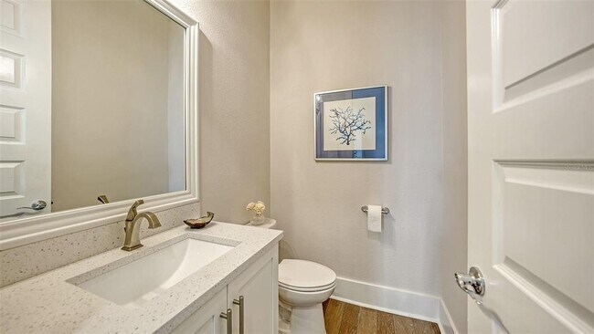 Building Photo - 512 Laurel Pk Dr