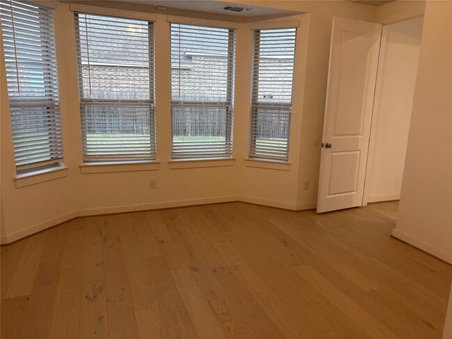 Building Photo - 200 Dycus Bnd