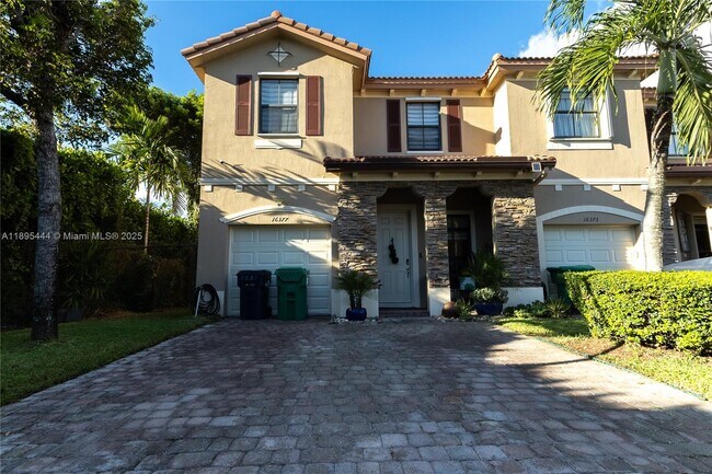 Primary Photo - 16377 SW 71st Terrace