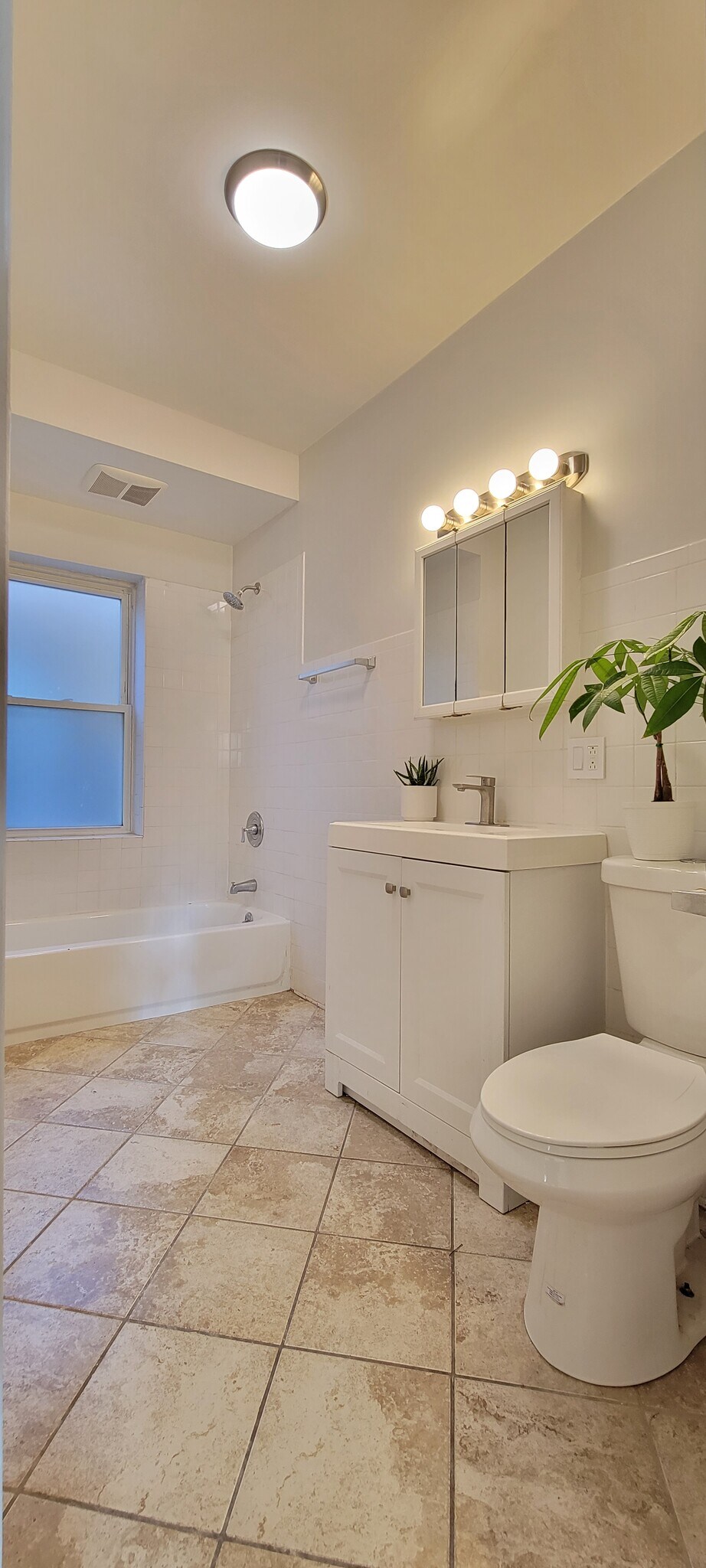 Building Photo - 4830 N Saint Louis Ave