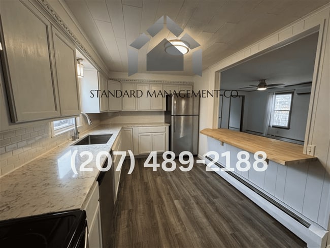 Primary Photo - Well Maintained 4 Bedroom Single Family Ho...