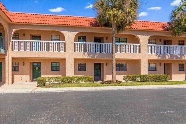 Building Photo - 1750 Belleair Forest Dr