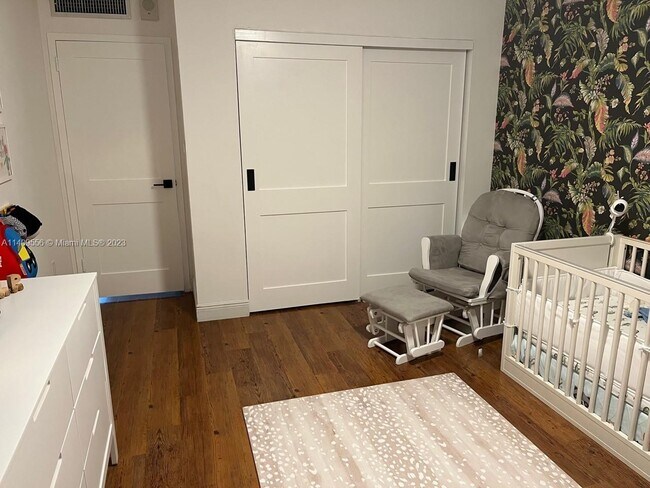 Building Photo - 13155 Ixora Ct