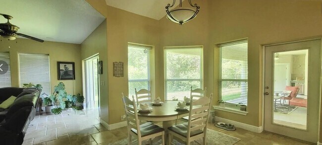Building Photo - 6548 Tidewater Dr