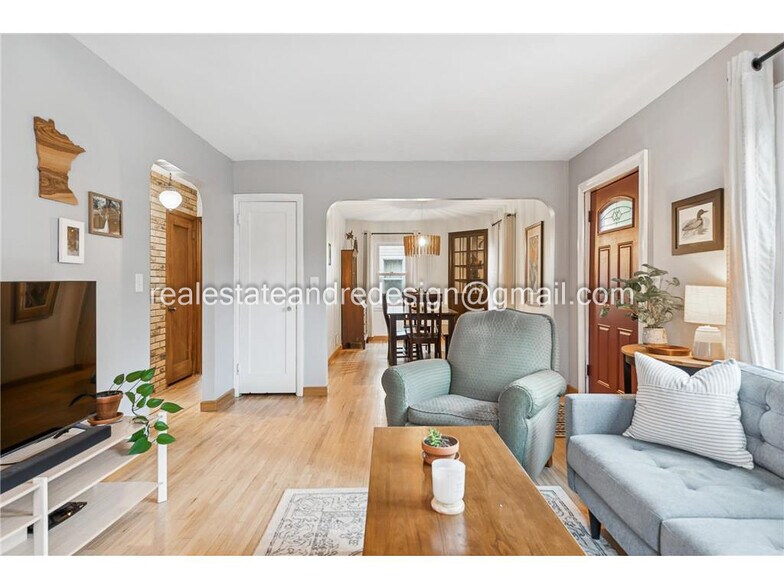 Building Photo - 111 Spruce St