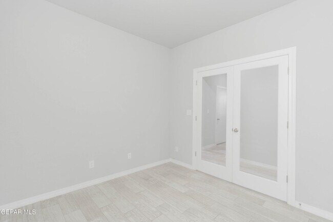 Building Photo - 13821 Madero Dr