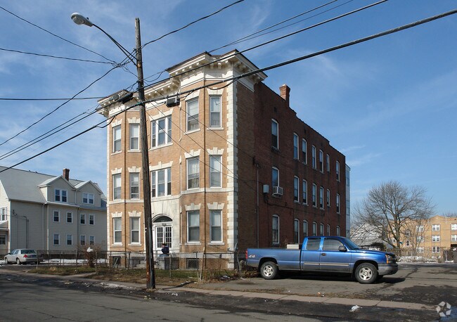 Building Photo - 18-20 South St