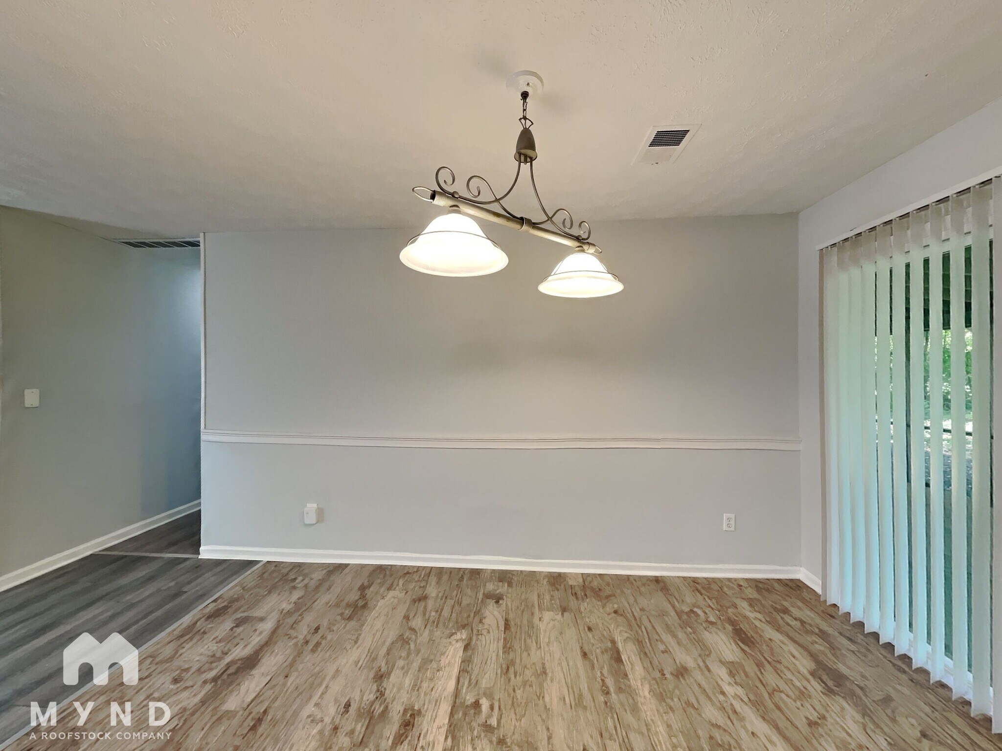 Building Photo - 8275 Brittany Ln
