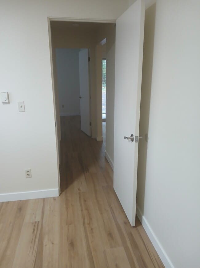 Building Photo - 7622 Chinook Ave