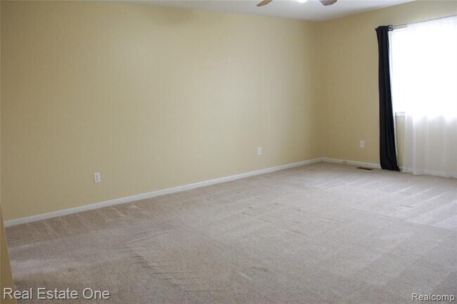 Building Photo - 40690 Bluesprings Ct