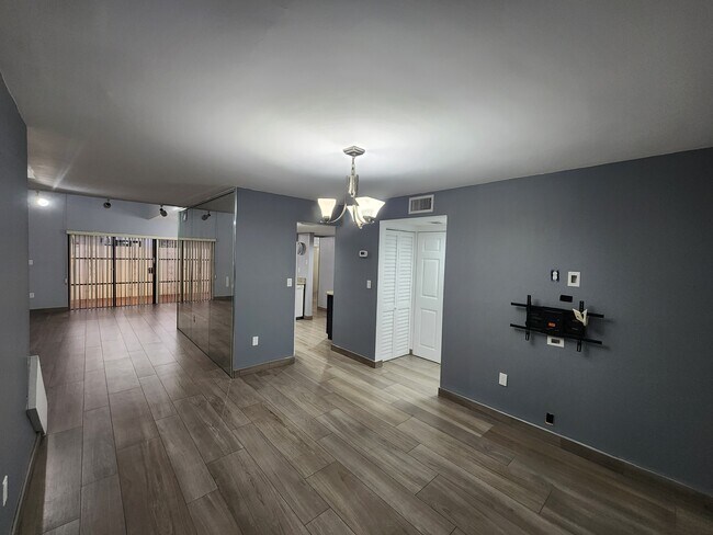 Building Photo - 1461 SW 124th Ct