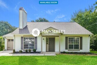 Building Photo - 4 Bedroom Pet-Friendly Home in DECATUR, GA...