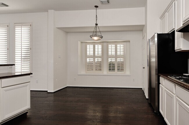 Building Photo - 54 Galway Pl