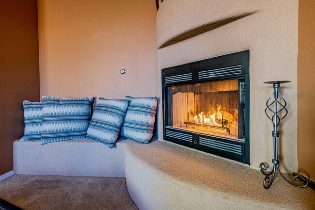 Building Photo - 9719 Calle Chamisa NW