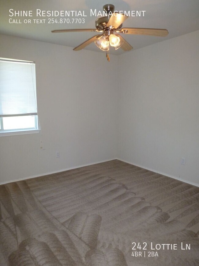 Building Photo - 242 Lottie Ln