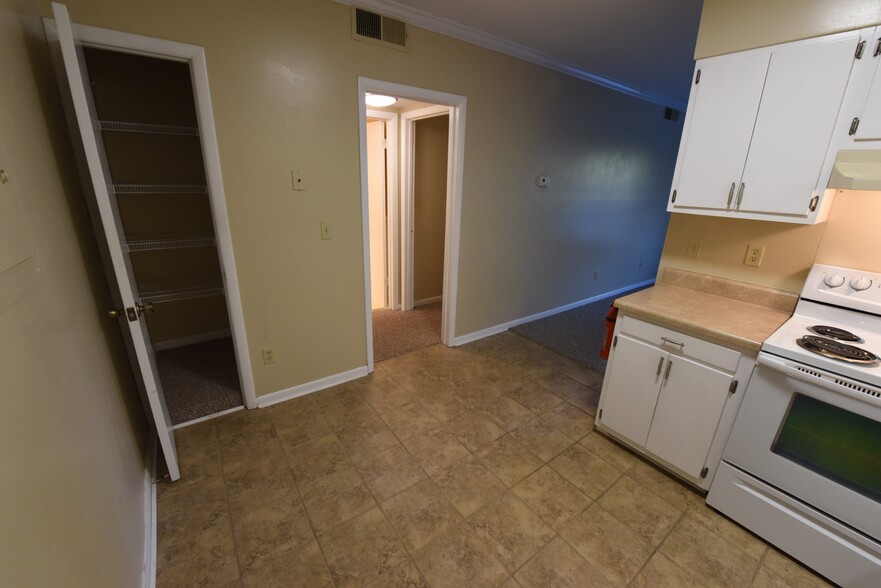 Building Photo - 57 Hanover Cir