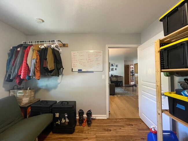 Building Photo - Charming S. Tabor 2 Bed + Bonus Room, 2 Ba...