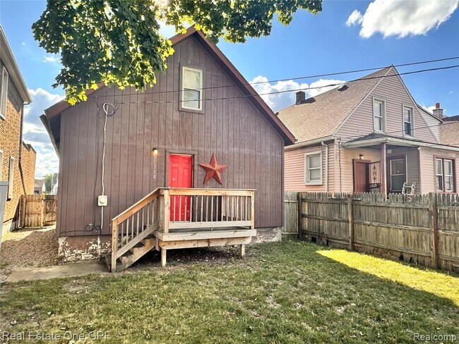 Building Photo - 11508 Nagel St