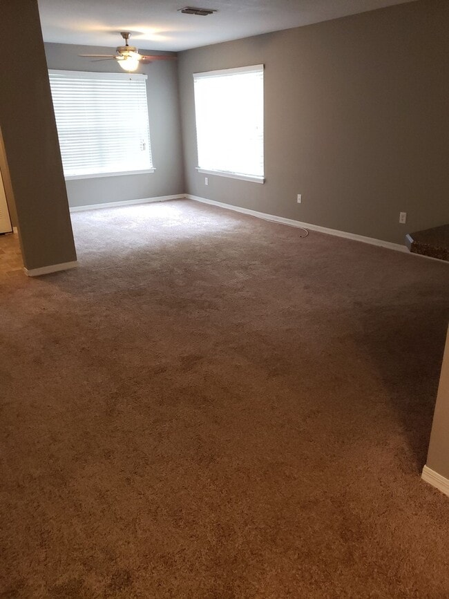 Building Photo - Cute Move in Ready property in Fleming Island! 2BR/2Bath