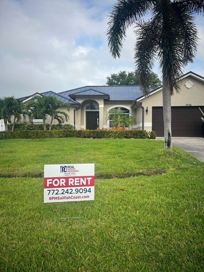 Primary Photo - Convenient 3/2/2 PSL Home with Backyard Oa...