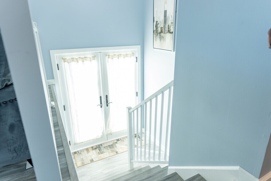 Building Photo - 412 Kingswood Ter