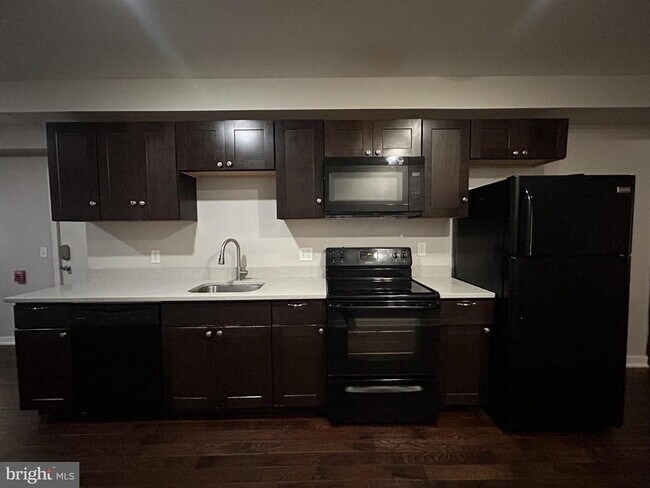 Primary Photo - 1704 N 18th St