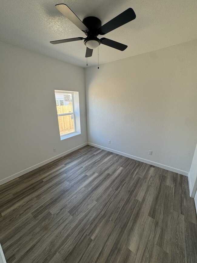 Building Photo - 2709 W Onyx St