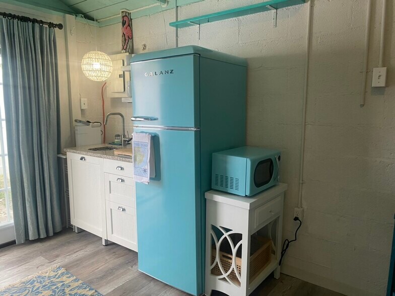 Building Photo - 1509 Miller Ave