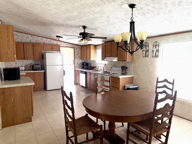 Building Photo - 6112 Foote Mineral Ln