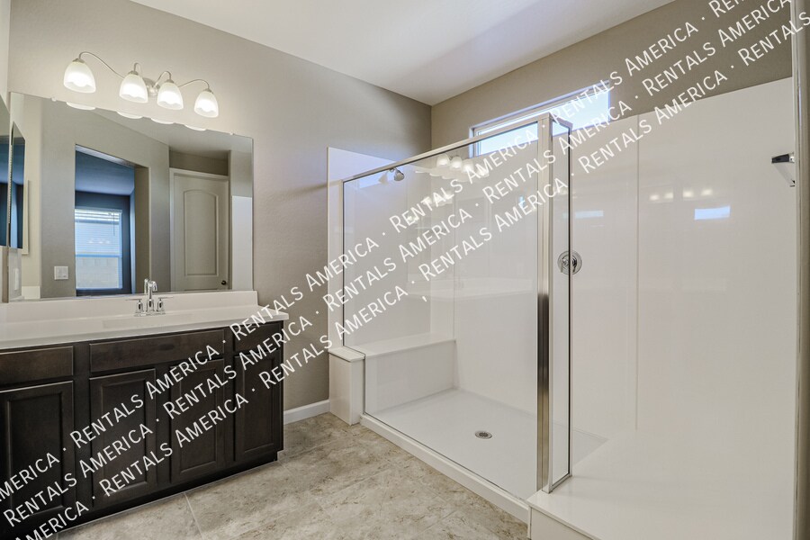 Building Photo - 8482 W Sonoma Way